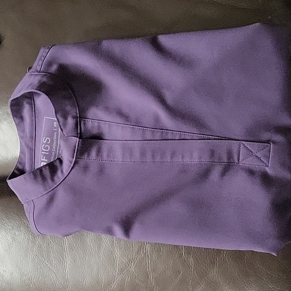 Figs Top